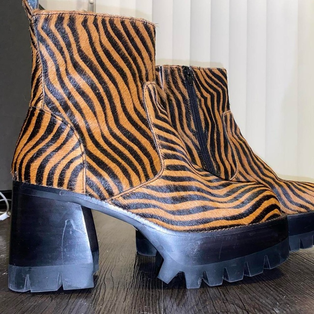 Zebra Platform Boots - image 4